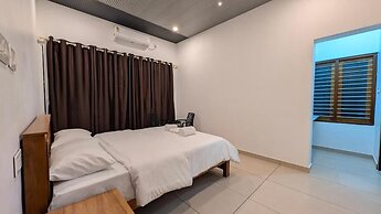 Grand Beach Villa Payyambalam