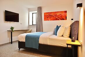 Azura Boutique Hotel