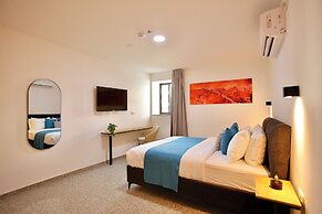 Azura Boutique Hotel