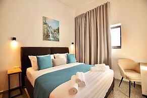 Azura Boutique Hotel