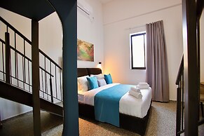 Azura Boutique Hotel