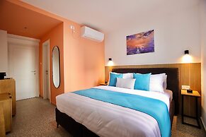 Azura Boutique Hotel