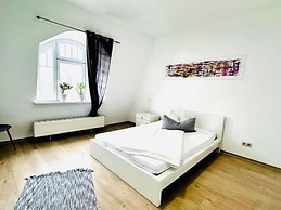 City Hotel