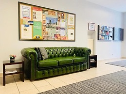 City Hotel