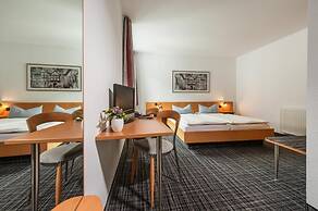 City Hotel