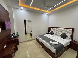 Hotel Ganga Palace