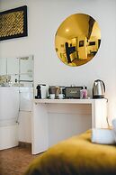 Les Précieuses Suites & Spa I