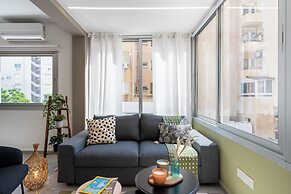 Cloudwalk 1- BR Apartment in Larnaca