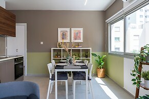 Cloudwalk 1- BR Apartment in Larnaca