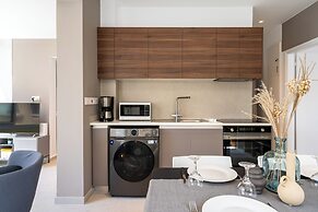 Cloudwalk 1- BR Apartment in Larnaca