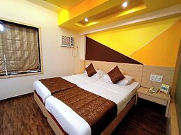 Rajhans Hotel