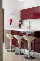 Chic & Spacious Modern 2BR APT Near Sea