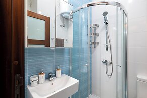 Chic & Spacious Modern 2BR APT Near Sea