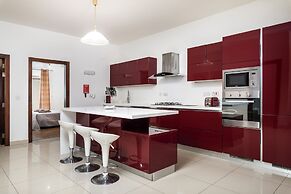 Chic & Spacious Modern 2BR APT Near Sea