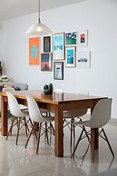 Chic & Spacious Modern 2BR APT Near Sea