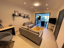 Au 11801 Bel appartement moderne