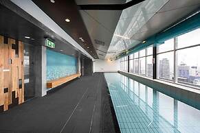Stylish QV 2BR City Stay & Views