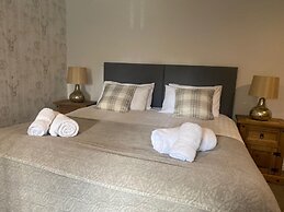 The Oaks Hotel