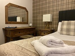 The Oaks Hotel