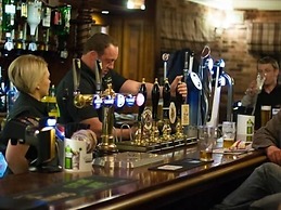 The Oaks Hotel