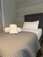 The Oaks Hotel