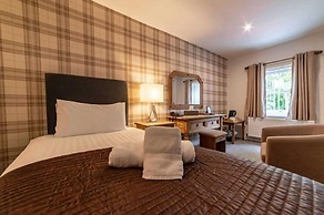 The Oaks Hotel