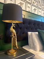 The Oaks Hotel