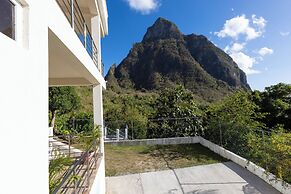 You 4 Ric Piton Suites