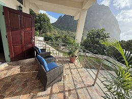 You 4 Ric Piton Suites