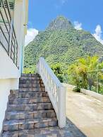 You 4 Ric Piton Suites