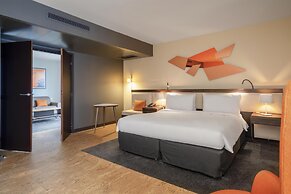 Doubletree By Hilton Paris Boulogne