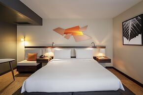 Doubletree By Hilton Paris Boulogne