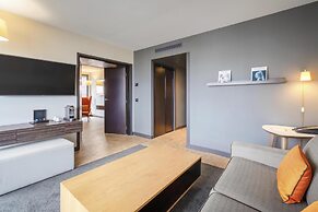 Doubletree By Hilton Paris Boulogne