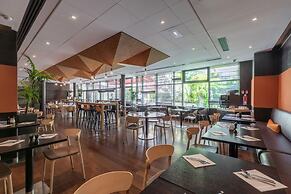 Doubletree By Hilton Paris Boulogne