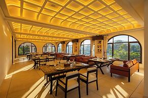 Still River Suites with Heated Pool, Jacuzzi by ELIVAAS