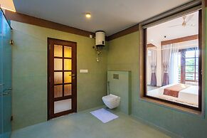 Still River Suites with Heated Pool, Jacuzzi by ELIVAAS