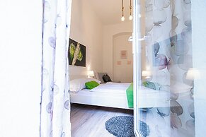 Affordable Stay Near Wiener Stadthalle