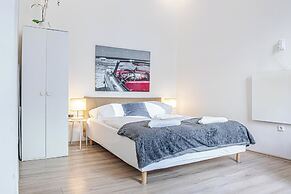 Affordable Stay Near Wiener Stadthalle