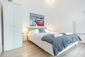 Affordable Stay Near Wiener Stadthalle