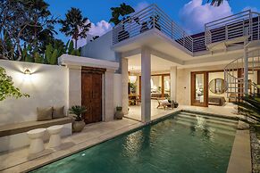 Modern Villa 2BR Casa Azuca by OriVista