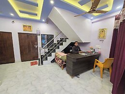 Avadh Dham Guest House