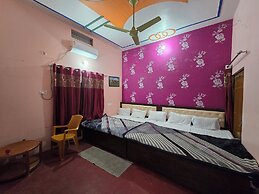 Avadh Dham Guest House