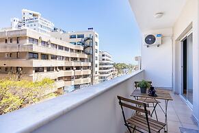 Oracle 2-BR Apt. & Balcony in Larnaca
