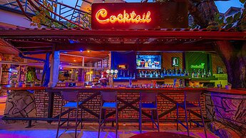 Golmar Beach& Spa Hotel