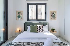 Ivory 1-BR Apt. & Balcony in Aradipou