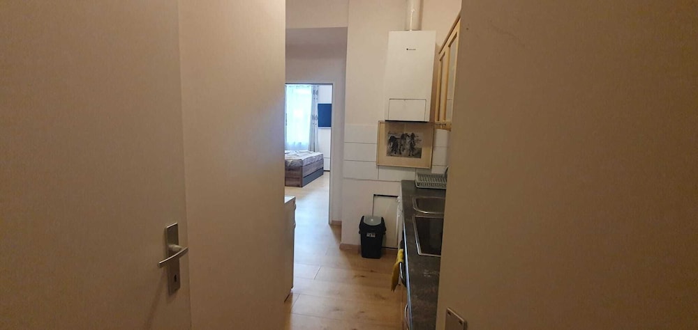 Group Stay 3 Apts Near Enkplatz