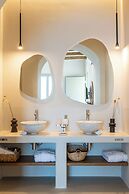 Althea Anafi Suites