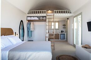 Althea Anafi Suites