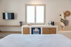 Althea Anafi Suites