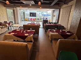 Hotel Amulya Royal Inn